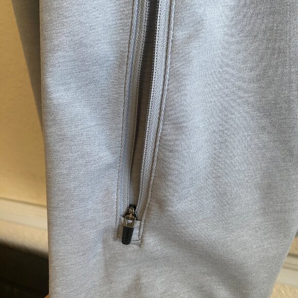 Vuori Sunday Element Men's Hooded Jacket, Size LRG with Logo - Picture 8 of 11